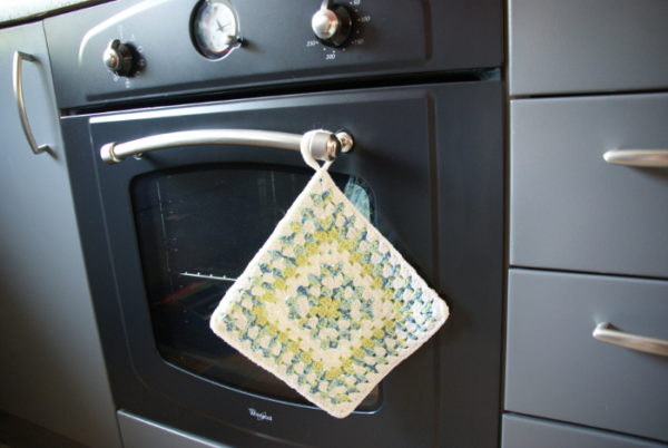 Cozy Granny Square Pot Holders Crochet Pattern - Image 6